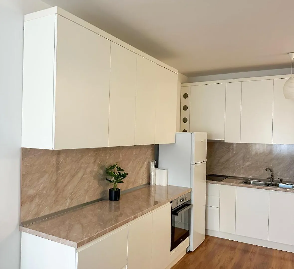 Modern&Cozy Apartment In Tirana