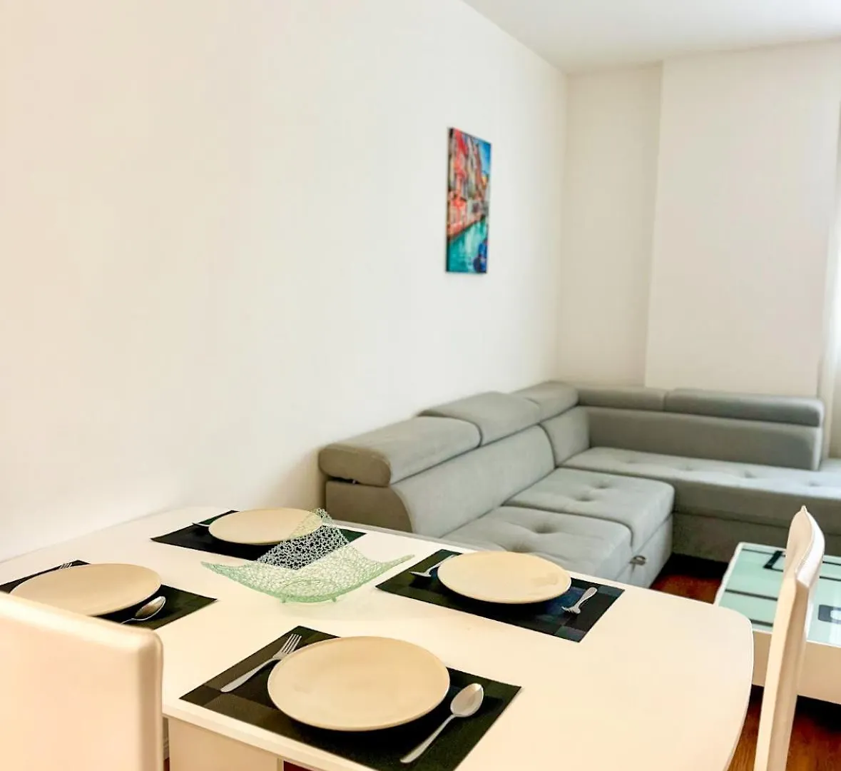 Modern&Cozy Apartment In Tirana Albanien